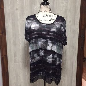 Simply Vera Wang women’s short sleeve top!